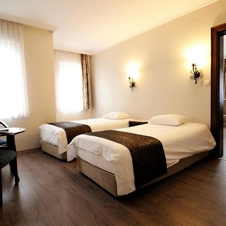 Montania Town Hotel מודניה מראה חיצוני תמונה