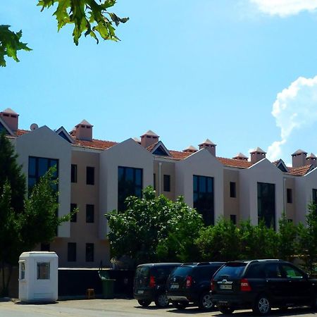 Montania Town Hotel מודניה מראה חיצוני תמונה