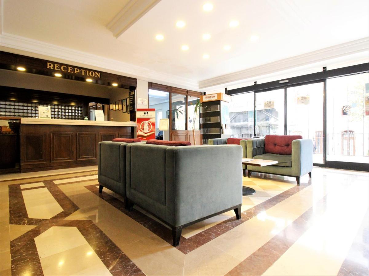 Montania Town Hotel מודניה מראה חיצוני תמונה