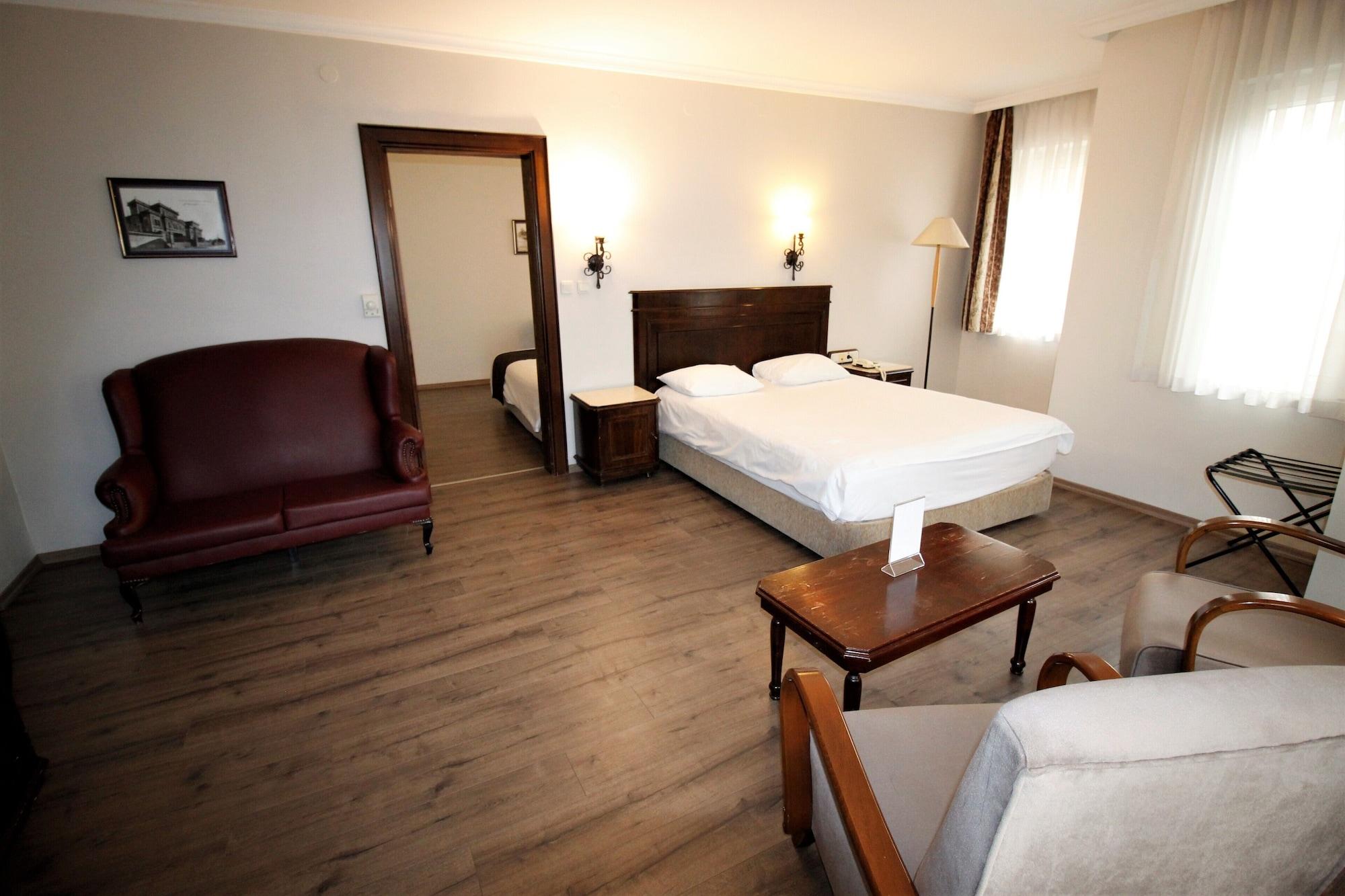 Montania Town Hotel מודניה מראה חיצוני תמונה