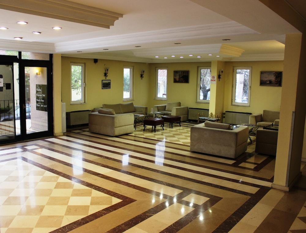 Montania Town Hotel מודניה מראה חיצוני תמונה