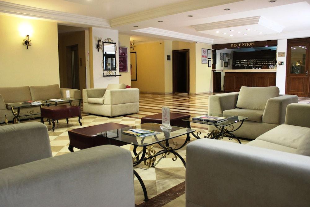Montania Town Hotel מודניה מראה חיצוני תמונה