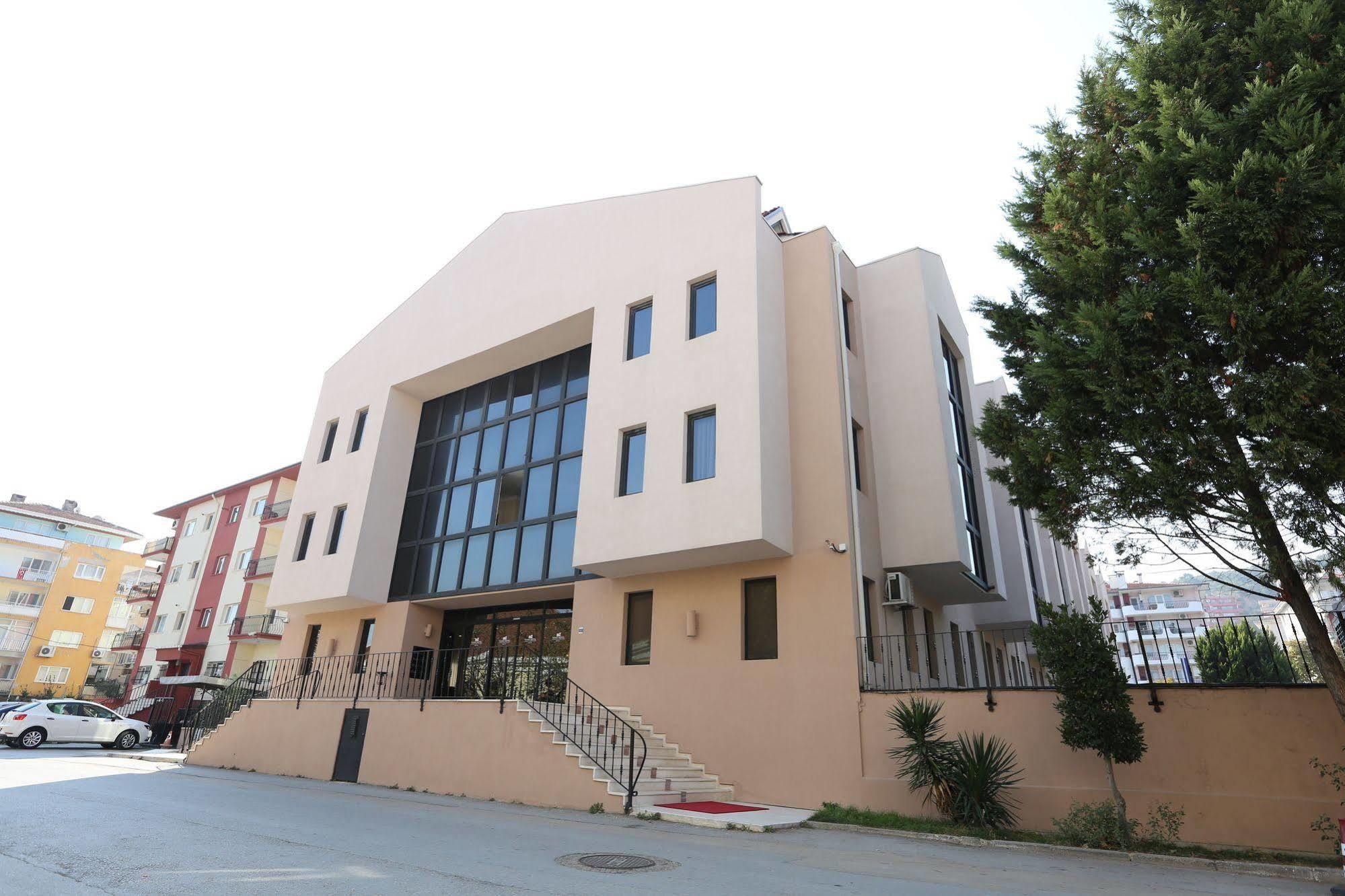 Montania Town Hotel מודניה מראה חיצוני תמונה