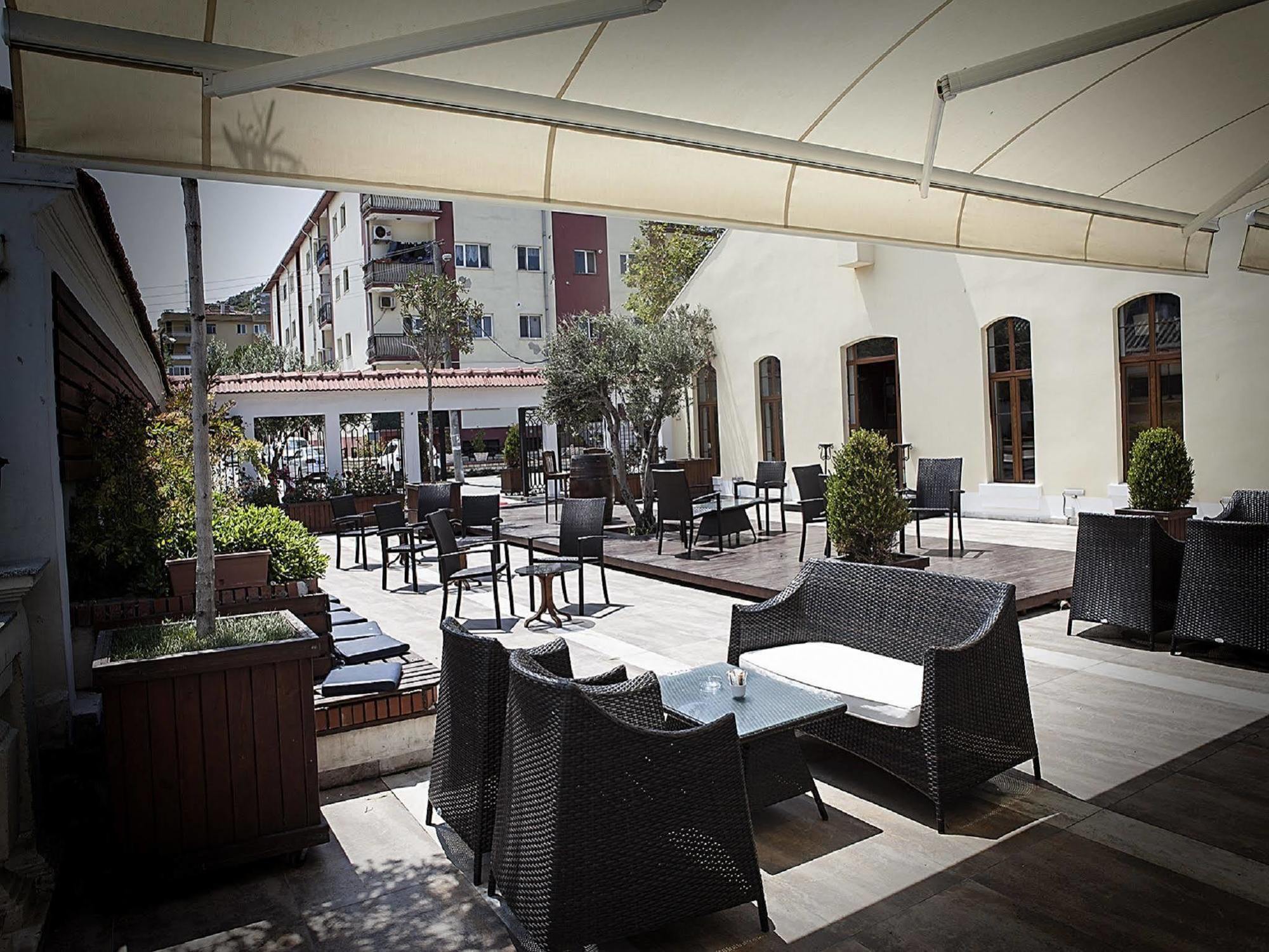 Montania Town Hotel מודניה מראה חיצוני תמונה