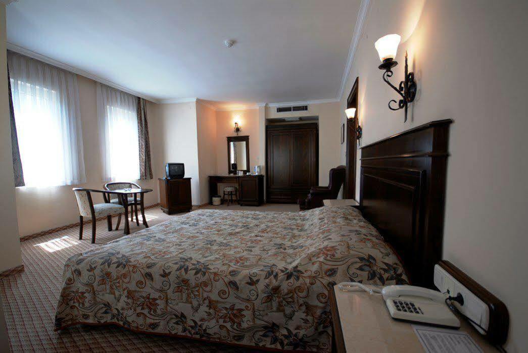Montania Town Hotel מודניה מראה חיצוני תמונה